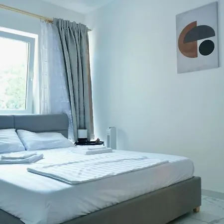 Apartment Fully Equipped House Near Centre *