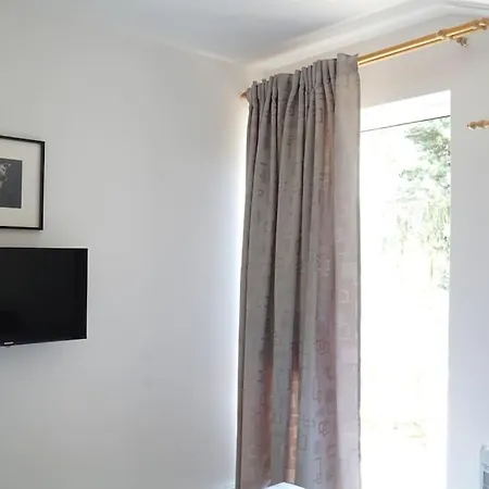 Fully Equipped House Near Centre Prague